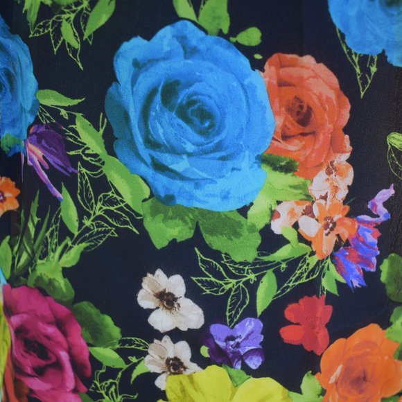 Alice + Olivia | Martel Flutter Sleeve Blouse (Flower Garden LG) - Picture 12 of 16